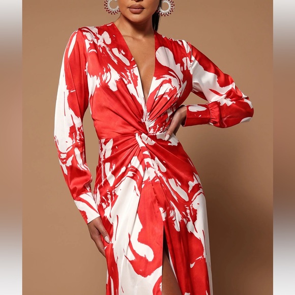 *NEW* FASHION NOVA - Picture 2 of 2